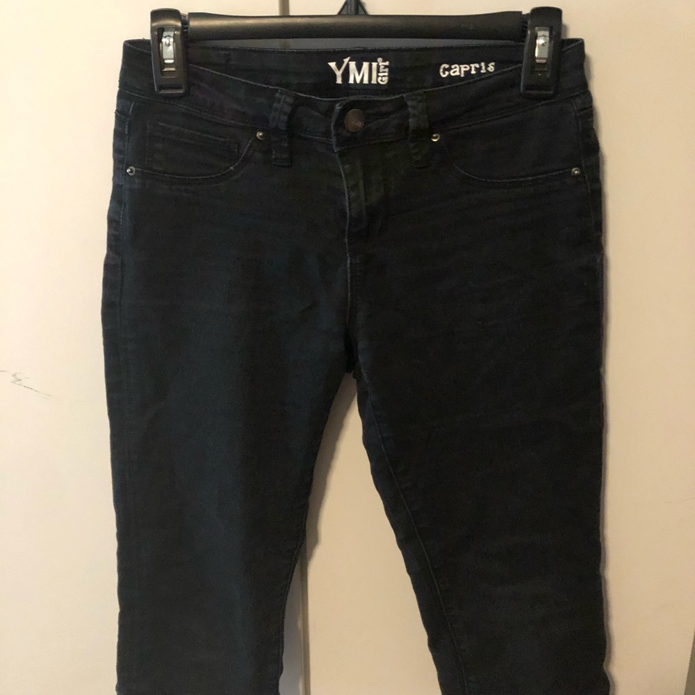 •Capri jeans